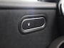 Mercedes-Benz A-klasse 180 Business Solution AMG | Night pakket | 19 inch velgen | Panoramadak | Keyless entry | Multibeam led koplampen | Apple carplay/Andorid auto |