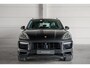 Porsche Cayenne 3.0 E-Hybrid / Platinum / Spordesign / PASM / Luchtvering / Sportstoelen+ / Trekhaak / Dlr. ond. / Orig. NL
