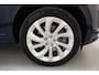 Land Rover Discovery Sport P300e R-Dynamic SE AWD [ Panorama Leder Stoelverwarming Navi ]