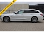 BMW 3-Serie Touring 330e High Executive M-SPORT SHADOW PANORAMADAK MEMORY 360-CAMERA KEY-LESS CARPLAY TREKHAAK