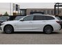 BMW 3-Serie Touring 330e High Executive M-SPORT SHADOW PANORAMADAK MEMORY 360-CAMERA KEY-LESS CARPLAY TREKHAAK