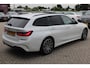BMW 3-Serie Touring 330e High Executive M-SPORT SHADOW PANORAMADAK MEMORY 360-CAMERA KEY-LESS CARPLAY TREKHAAK