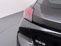 Peugeot 208 Active Pack 75pk | Navigatie | Parkeersensoren achter | Airco | Lichtmetalen velgen | Cruise control | Apple Carplay en Android auto
