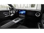 Mercedes-Benz GLB 250+ Business Solution Luxury | Vast panoramadak | Trekhaak | Stoelverwarming voor | Warmtepomp | 3e zitrij voor 2 personen