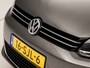 Volkswagen Touran 1.2 TSI Sport 7 Persoons (NAVIGATIE, CLIMATE, GETINT GLAS, SPORTSTOELEN, PARKEERSENSOREN, CRUISE, NIEUWE APK, NIEUWSTAAT)