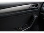 Volkswagen T-Roc 1.5 TSI 150pk DSG Style Navigatie Apple Carplay Android Auto Camera Parkeersensoren Adaptive Cruise Control Stoelverwarming Climate Control Lichtmetalen velgen
