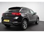 Volkswagen T-Roc 1.5 TSI 150pk DSG Style Navigatie Apple Carplay Android Auto Camera Parkeersensoren Adaptive Cruise Control Stoelverwarming Climate Control Lichtmetalen velgen