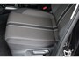 Volkswagen T-Roc 1.5 TSI 150pk DSG Style Navigatie Apple Carplay Android Auto Camera Parkeersensoren Adaptive Cruise Control Stoelverwarming Climate Control Lichtmetalen velgen