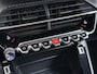 Peugeot e-2008 SUV Active 50kWh 136pk | Accu 93% | 3-Fase | Navigatie via Apple Carplay en Android auto | Camera achter | Automatische airco | Cruise control