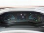 Peugeot e-2008 SUV Active 50kWh 136pk | Accu 93% | 3-Fase | Navigatie via Apple Carplay en Android auto | Camera achter | Automatische airco | Cruise control
