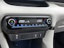 Toyota Yaris 1.5 Hybrid Executive | JBL | Head-Up Display | Dodehoek detectie | Stoel+stuurverwarming | Parkeersensoren voor+achter | Licht kleur interieur | Apple CarPlay/Android auto | Navigatie |
