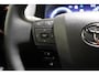 Toyota C-HR / C-HR+ 2.0 Plug-in Hybrid 220 Dynamic, Zwarte 18" inch velgen & Logo's, Oranje Accenten en Remklauwen, Stuur & Stoelverwarming!