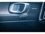 Volvo EX40 Single Motor Extended Range Ultra Black Ed. 82 kWh | Adaptieve Cruise Control | Schuif -/ Kanteldak | Harman Kardon Audio | Getint Glas | Elektr. Stoelen | Stoel + Stuurverwarming | 360 Camera | Keyless |