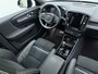 Volvo XC40 T5 262pk R-Design /  Camera rondom / Panorama dak / Harman en Kardon audio / Elektrische verstelbare stoelen / Trekhaak /