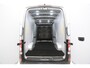 Volkswagen Crafter 2.0 TDI 177PK L3H3 | Automaat | 3000kg Trekgew. | Trekhaak | Airco | Camera | 3 Zits | Cruise | 2xSchuifdeur | Carplay