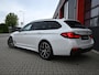 BMW 5-Serie Touring 530e M-Sport xDrive High Executive | M Seats | Pano | 360 | H&K | Leder | Carplay | Memory | Laser LED | Ambient+ | Keyless | Head-Up | Trekhaak | ACC | Lane Assist | Active Steering