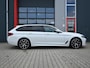 BMW 5-Serie Touring 530e M-Sport xDrive High Executive | M Seats | Pano | 360 | H&K | Leder | Carplay | Memory | Laser LED | Ambient+ | Keyless | Head-Up | Trekhaak | ACC | Lane Assist | Active Steering