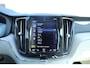 Volvo XC60 T8 Twin Engine AWD Inscription | | Panoramadak | BLIS | Head up display | Elektrische voorstoelen met stoelverwarming | Adaptieve cruise control | Luchtvering| Trekhaak| Apple carplay/Android auto | Parkeercamera | Alarmklasse 3