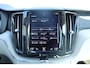 Volvo XC60 T8 Twin Engine AWD Inscription | | Panoramadak | BLIS | Head up display | Elektrische voorstoelen met stoelverwarming | Adaptieve cruise control | Luchtvering| Trekhaak| Apple carplay/Android auto | Parkeercamera | Alarmklasse 3