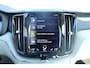 Volvo XC60 T8 Twin Engine AWD Inscription | | Panoramadak | BLIS | Head up display | Elektrische voorstoelen met stoelverwarming | Adaptieve cruise control | Luchtvering| Trekhaak| Apple carplay/Android auto | Parkeercamera | Alarmklasse 3