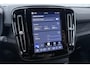 Volvo EX40 Twin Motor Plus Black Edition 82 kWh | 409 PK! | AWD | 360° Camera | Harman/Kardon | Stoel+Stuurverwarming | ACC