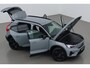 Volvo EX40 Twin Motor Plus Black Edition 82 kWh | 409 PK! | AWD | 360° Camera | Harman/Kardon | Stoel+Stuurverwarming | ACC