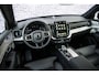 Volvo XC90 2.0 T8 Plug-in hybrid AWD Ultra Black Ed. Exec. Adaptieve Cruise Control | Elektr. schuif-\-kanteldak | 360 Camera | Luchtvering | Bowers & Wilkins Premium Audio | Extra getint glas | Gelamineerde ramen | Geventileerde voorstoelen | Stoelverwarming | Stoelmassage | Verwarmd stuurwiel | Google Services | Head-up display | Alcantara hemelbekleding | 22" Lichtmetalen velgen |