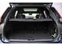 Volvo XC90 2.0 T8 Plug-in hybrid AWD Ultra Black Ed. Exec. Adaptieve Cruise Control | Elektr. schuif-\-kanteldak | 360 Camera | Luchtvering | Bowers & Wilkins Premium Audio | Extra getint glas | Gelamineerde ramen | Geventileerde voorstoelen | Stoelverwarming | Stoelmassage | Verwarmd stuurwiel | Google Services | Head-up display | Alcantara hemelbekleding | 22" Lichtmetalen velgen |