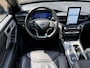 Ford Explorer 3.0 V6 EcoBoost PHEV ST-Line 457pk | 7-persoons | Panoramadak | Lederen bekleding | 360 camera | Trekhaak afneembaar | 20 inch velgen | Navigatie | Apple CarPlay | Stoelverwarming&koeling | Bang&Olufsen | Adaptieve cruise | Full-LED | Keyless | DAB | Volledig onderhouden
