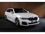 BMW 5-Serie Touring 530e M-Sport Navi Leer Sportstoelen PDC Climate voor en achter Elektr. verstelbare stoelen Elektr. achterklep LM velgen