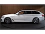 BMW 5-Serie Touring 530e M-Sport Navi Leer Sportstoelen PDC Climate voor en achter Elektr. verstelbare stoelen Elektr. achterklep LM velgen
