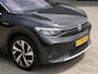 Volkswagen ID.4 77kWh 1ST/ CAMERA/ TREKHAAK/ 20INCH VELGEN/ LUXE INTERIEUR