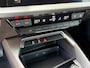 Audi A3 Limousine 30 TFSI Pro Line Zwart optiek | Apple CarPlay/Android Auto | Cruise control | LED koplampen | Climate control | DAB ontvanger | Rijstrooksensor | 17 inch velgen | Parkeersensoren achter