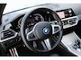BMW 3-Serie Touring 330e High Executive M-SPORT PANORAMADAK MEMORY KEY-LESS CAMERA CARPLAY