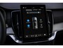 Volvo XC90 2.0 T8 Plug-in hybrid AWD Ultra Black Edition | Black Pack | Bowers & Wilkins Audio | Luchtvering | Adaptieve Cruise Control | Pilot Assist | Massage & Ventilatie | Gelamineerde Zijruiten Rondom | Getint Glas | Zitverlenging |