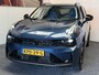Lynk & Co 01 1.5 6.6kW BLACK LINE PREMIUM ZWARTE HEMEL VOL OPTIES ! 360 CAMERA ADAPTIVE CRUISE CONTROL PANORAMA SCHUIF/KANTELDAK APPLE CARPLAY/ANDROID RIJSTROOKSENSOREN ZEER MOOI !!