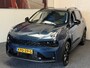 Lynk & Co 01 1.5 6.6kW BLACK LINE PREMIUM ZWARTE HEMEL VOL OPTIES ! 360 CAMERA ADAPTIVE CRUISE CONTROL PANORAMA SCHUIF/KANTELDAK APPLE CARPLAY/ANDROID RIJSTROOKSENSOREN ZEER MOOI !!