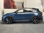 Lynk & Co 01 1.5 6.6kW BLACK LINE PREMIUM ZWARTE HEMEL VOL OPTIES ! 360 CAMERA ADAPTIVE CRUISE CONTROL PANORAMA SCHUIF/KANTELDAK APPLE CARPLAY/ANDROID RIJSTROOKSENSOREN ZEER MOOI !!