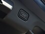 Hyundai Kona Electric Premium 64.8 kWh | WK Deal! | Apple Carplay/Android Auto | 360 graden camera | Lichtmetalen velgen | Stoelverwarming/verkoeling | Elektrische achterklep |