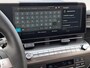 Hyundai Kona Electric Premium 64.8 kWh | WK Deal! | Apple Carplay/Android Auto | 360 graden camera | Lichtmetalen velgen | Stoelverwarming/verkoeling | Elektrische achterklep |