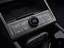 Hyundai Kona Electric Premium 64.8 kWh | WK Deal! | Apple Carplay/Android Auto | 360 graden camera | Lichtmetalen velgen | Stoelverwarming/verkoeling | Elektrische achterklep |