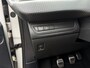 Peugeot 208 1.2 PureTech Allure/ luxe uitvoering/ nap/ 2e EIG/ dealeronderhouden/ 1jaar apk/ volle opties/ zeer nette auto.