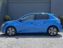 Peugeot 208 1.2 PureTech Allure Carplay,Camera,6 Bak,Stoelverw-Koeling,D-riem vv in 2025,Pdc,Clima,Cruise,Lm velgen,N.A.P,Rijstrooksensor,Nieuwe Apk bij Aflevering