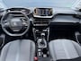 Peugeot 208 1.2 PureTech Allure Carplay,Camera,6 Bak,Stoelverw-Koeling,D-riem vv in 2025,Pdc,Clima,Cruise,Lm velgen,N.A.P,Rijstrooksensor,Nieuwe Apk bij Aflevering