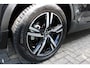 Volvo XC40 2.0 B4 Plus Dark