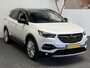 Opel Grandland X 1.6 TURBO HYBRID4 AUTOMAAT ELEGANCE NAVIGATIE CRUISE CONTROL APPLE CARPLAY/ANDROID RIJSTROOKSENSOREN DODEHOEKSENSOREN KEYLESS GO ACHTERUITRIJCAMERA AFN. TREKHAAK ZEER MOOI !!