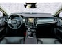 Volvo V90 2.0 T8 Plug-in hybrid AWD Ultra Executive Edition | Bowers & Wilkins Audio | Luchtvering | Lichtmetalen Velgen 20 inch | Massage & Ventilatie | Head-up Display | Panoramadak | Keyless Entry | Elektrische Achterklep | BLIS | Cruise Control Adaptief | Navigatie |