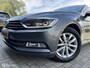 Volkswagen Passat Variant 1.8 TSI Highline | Trekhaak | Massage | Cruise | PDC
