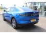 Ford Capri Premium Extended Range RWD 77 kWh Fabrieksgarantie t/m 05-06-2029 ! Autm. airco, warmtepomp, side assist, adapt. cruise cntrl, camera v+a, stoel- en stuurwiel verw., lederen int., metallic lak, elektr. achterklep, navigatie, telefoonvoorb. etc