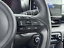 Toyota Yaris 1.5 Hybrid 115 Dynamic | Apple Carplay / Android Auto | Dodehoek detectie | Parkeersensoren voor/achter | Stoel-/stuurverwarming | Adaptive Cruise | Clima | Keyless | Camera | 16 inch